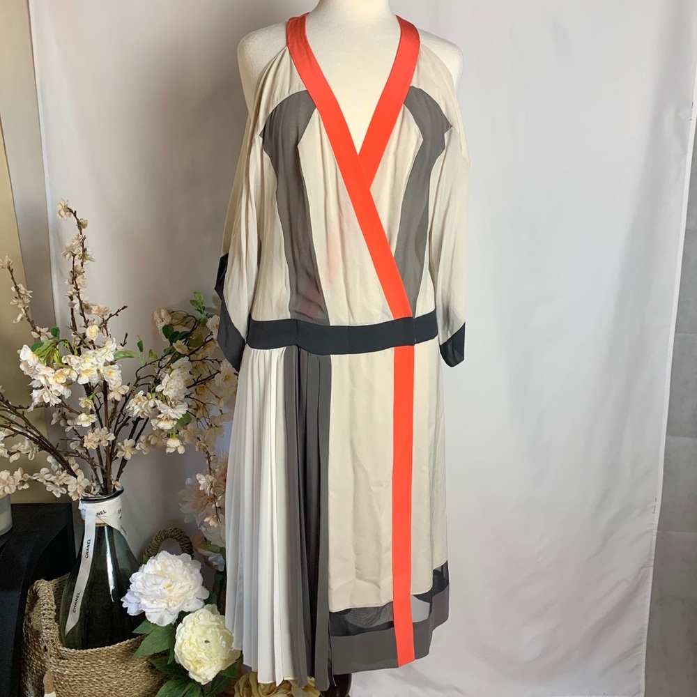 BCBGMaxAzria Runway open shoulder dress Small